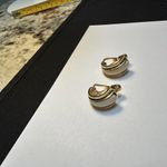 Monet Signed Gold Tone Cream Enamel Clip-on Clip On Earrings Photo 8