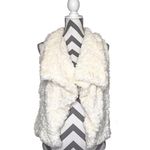 Me Jane - Faux Fur Vest-NWT-Sz Small Photo 0