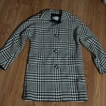 Carlisle  Black and White Houndstooth Coat Size Medium. Photo 0