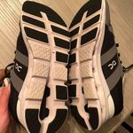 on cloud On-running Cloudrunner Photo 1