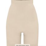 SKIMS  seamless Sculpt High Waisted Above the Knee Short Sand Size S NWOB Photo 3