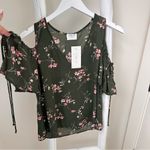 Sienna Sky Siena Sky Cold Shoulder Floral Short Sleeve Blouse SZ Small Photo 1