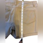 Faded Glory Women's Shorts. EUC Mid High Waist. Size 8 W/Belt Loops Photo 4