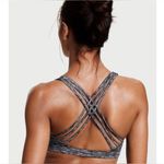 Victoria's Secret  SPORT Reflective Strappy Back Sports Bra Size Large Like New Photo 1