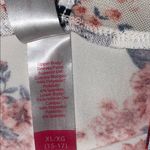 No Boundaries  XL white floral blouse Photo 6