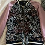 Goldie Multiple Photo 0