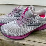 Brooks  Revel 3 neutral cushion running shoes 9.5B Photo 2