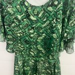 Giani Bernini Gianni Bini green pattern dress 
Beautiful green pattern and following
Size XS‎ Photo 4
