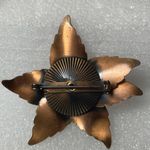 Textured 5 Leaf Copper Brooch Photo 1
