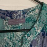 Laura Scott  large blouse Photo 2