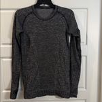 Lululemon  Restless Tight Knit Pullover Heather Black/ Charcoal Grey Size 6 Photo 4