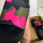 Jessica Simpson  Neon Pink and Olive Camo Slides Photo 4