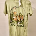 Frog and Toad Graphic T Shirt Light Green Crew Neck Short Sleeve Casual Top XS Photo 0