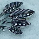 Silver Color Metal Bunch Cluster Leaf Leaves Jewelry Pin Brooch Faux Marcasite Photo 2