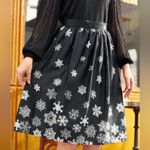 Modcloth  Falling For Winter ALine Skirt Black White Snowflake ALine Skirt 10 NWT Photo 1