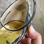 Guess  signature leopard print pumps Photo 5