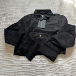 Linen Pintuck Cropped Shirt Photo 6