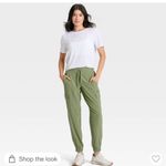 All In Motion  Green Cargo Mid-rise Jogger NWT Photo 6
