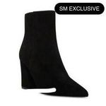 Black Velvet Booties Size 8.5 Photo 1