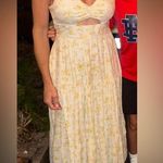 Trixxi ’s Floral keyhole midi Yellow Dress Photo 0