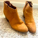 Old Navy  Women's size 10 Tan Light Brown Suede Leather Boots Block Heel  Zip Photo 0