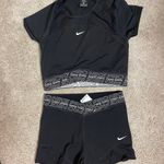 Nike Pro Matching Set Photo 0