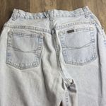 Vintage 90s Chic High Rise Mom Jeans Light Wash Straight Leg Jeans Blue Size 8 Photo 3