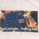 Pepsi Vtg  People Feeling Free white tshirt ladies size medium Photo 2