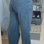 Pretty Little Thing High-Waisted Straight Jean Photo 1