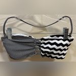 Island Soul Black White Geometric Bikini Top Women's Photo 0