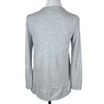 Nic+Zoe Vital Waffle V-Neck Layered Top in Gray Size Small Photo 5