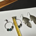 Kenneth Cole Lot Of 2 Pierced Dangle Earrings Hammered Metal Fish & 1 Photo 3