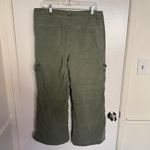 American Eagle Women's Green Cargo Pants 14 Short Baggy Wide Leg Stretch Photo 4