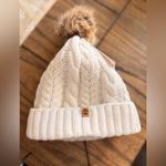 Timberland Logo Womens Cream Cable Knit Cuff Hat With Pom Pom NEW offers ok Photo 2