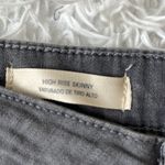 Universal Threads Universal Thread Women’s high rise Skinny jeans in light gray size 12/W31 Photo 2