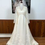 Gorgeous Vintage 1960s/70s Lace Gown & Crinoline Slip! Size 10 Photo 0