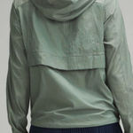 Lululemon Hood Lite Jacket Size 6 Green Windbreaker Workout Lightweight Photo 0