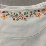 Breckenridge  Petite PM White Floral Embroidered Tee Cottagecore Spring Top Cute Photo 7