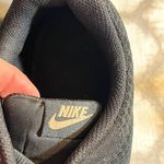 Nike  Black Athletic Shoes Photo 2