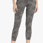 Spanx Look at Me Now Cropped Seamless Leggings Olive Green Camo Large Photo 0