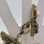 VTG Pinned Pearl Cuff Bracelet 8" Gold Tone White Beads Wide Toggle Closure Photo 2