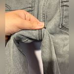 American Eagle Grey  next level stretch distressed skinny jeans‎ Photo 3