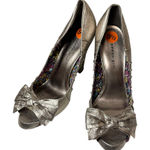 Madden Girl  Silver Block High Heels with Open Toe & Bow Accent, Size 9.5 Photo 0