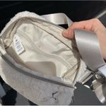 Lululemon Everywhere Belt Bag New Year 1L
Fleece Lunar Rabbit Plush Embroidery Photo 6