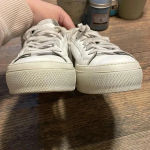 P448  White Leather Sneakers Low Top Casual Shoes Silver Trim Size‎ 36 Photo 5