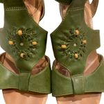 Naya Timpas Green Leather Beaded T Photo 5