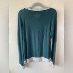 Peace Love World  green thankful shirt size M/L‎ Photo 1