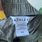 Athleta  Voyager Linen‎ Shorts 100% linen Aspen Olive  Women's SIZE 22W Photo 6