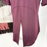 Lululemon Short Sleeve T-Shirt Top with Split Back Crew Neck Burgundy Sz XS Photo 4