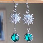 Handmade stainless steel sun & green glass beads boho retro vintage style dangle earrings🌞💚 Photo 0